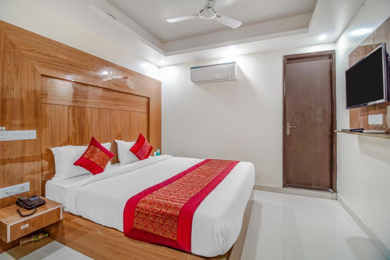 Hotel Classic Plaza At Delhi Airport New Delhi Exterior photo