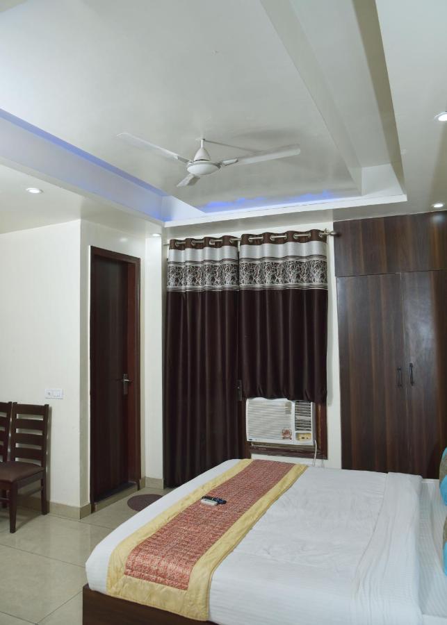 Hotel Classic Plaza At Delhi Airport New Delhi Exterior photo