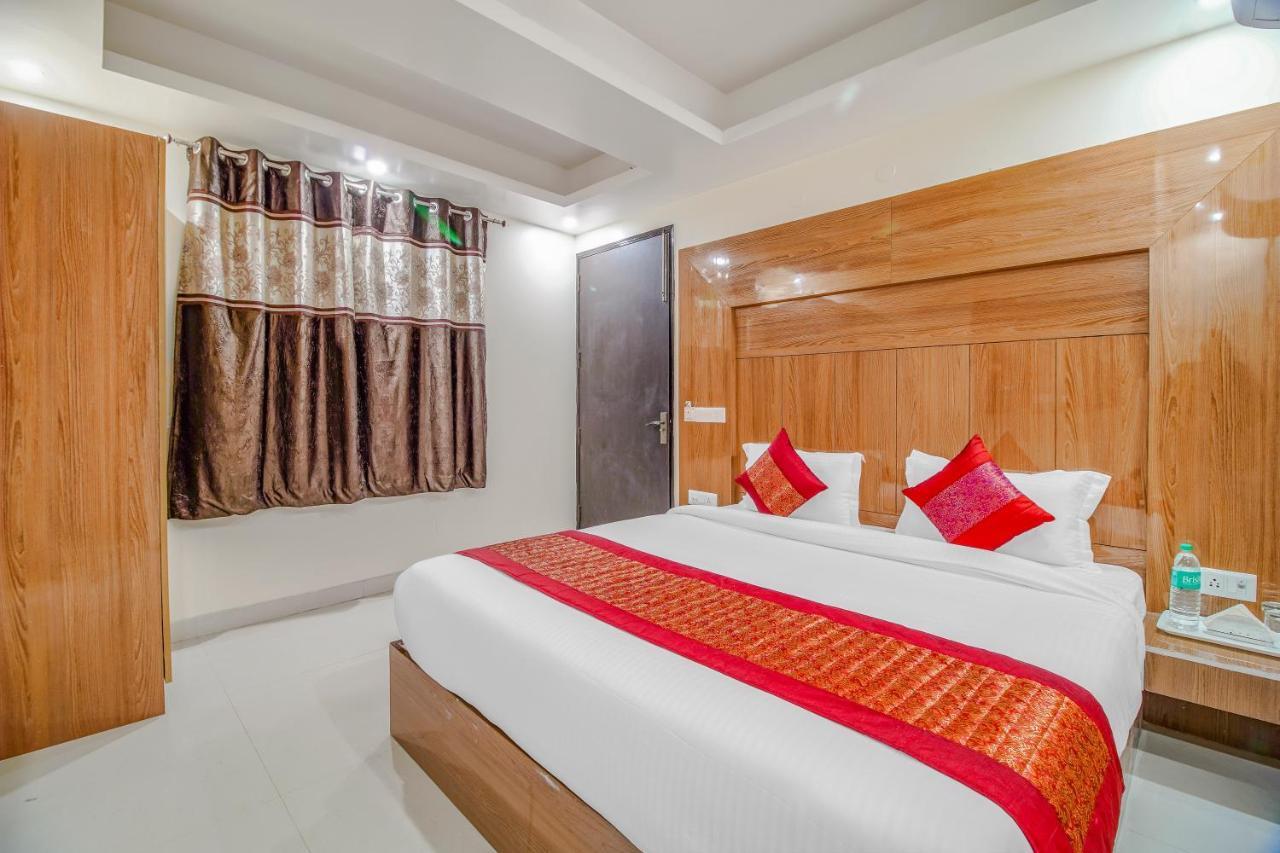 Hotel Classic Plaza At Delhi Airport New Delhi Exterior photo