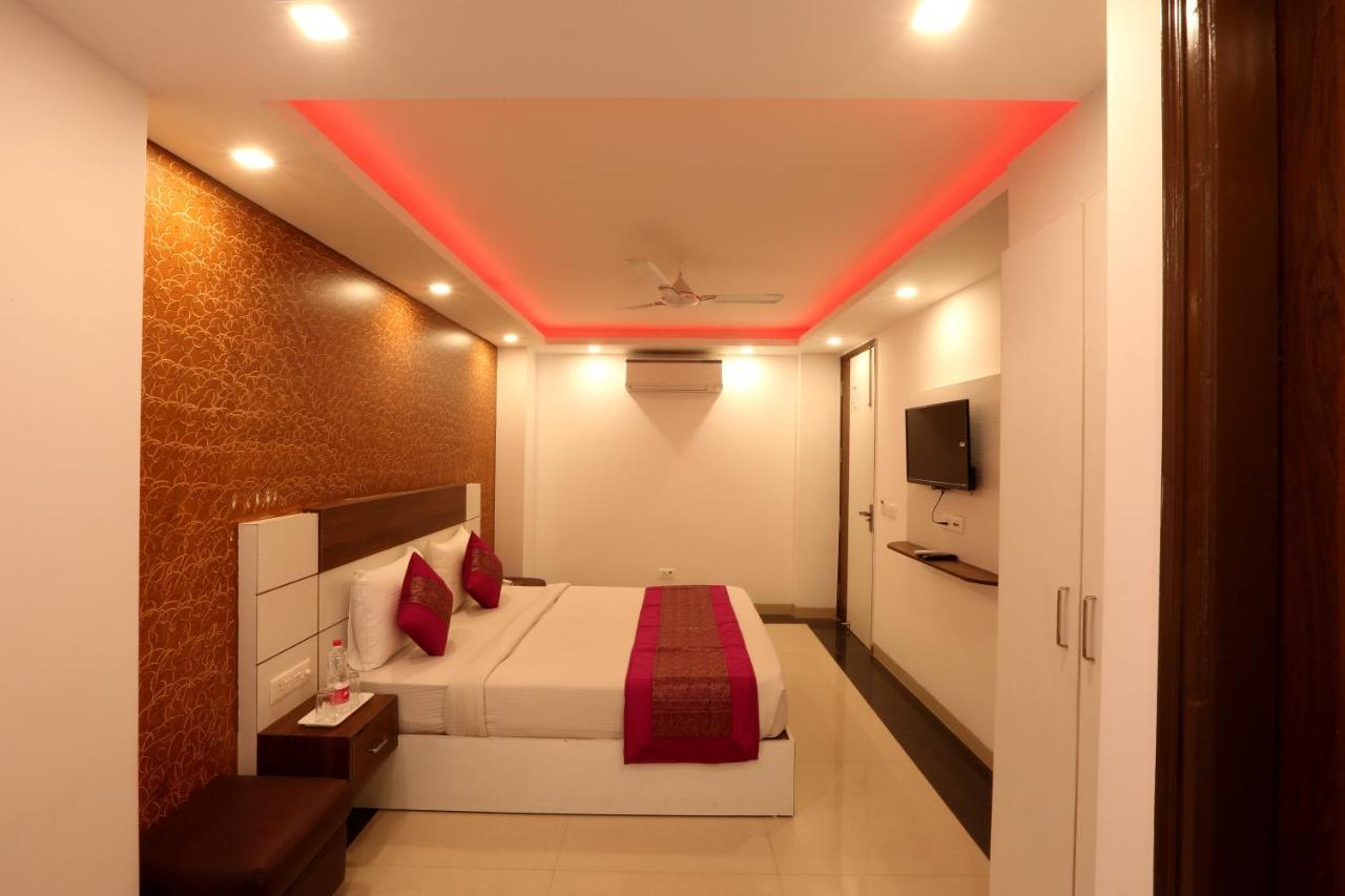Hotel Classic Plaza At Delhi Airport New Delhi Exterior photo