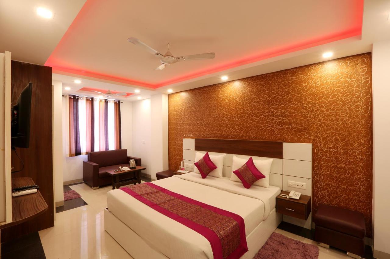 Hotel Classic Plaza At Delhi Airport New Delhi Exterior photo