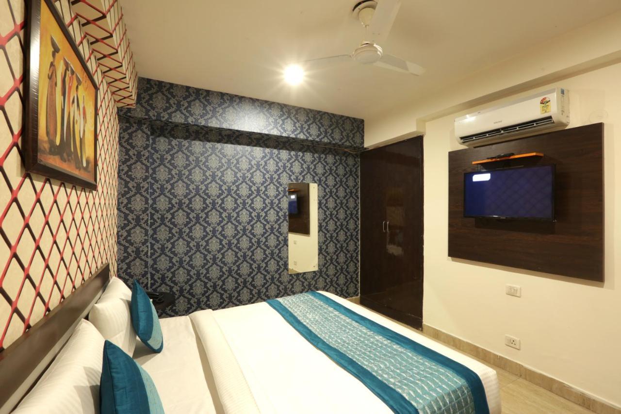 Hotel Classic Plaza At Delhi Airport New Delhi Exterior photo